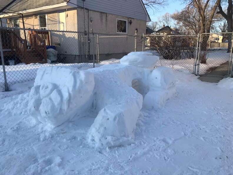 Canadian Man Is Making Snow Castles In His Backyard For His Pet Dogs